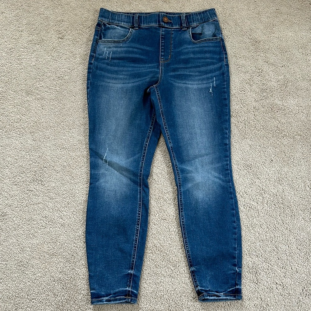 Maurice’s High Rise Jegging size Medium Short